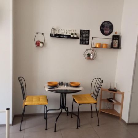 Holidaystudio Appartamento In Centro ซาแลร์โน ภายนอก รูปภาพ