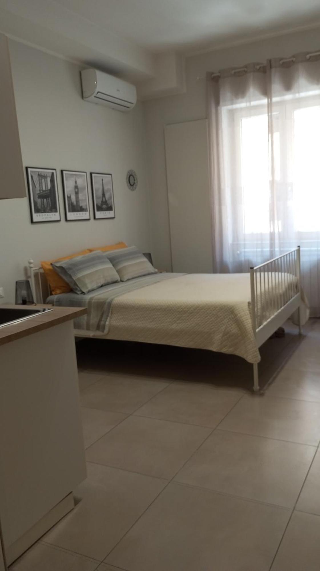 Holidaystudio Appartamento In Centro ซาแลร์โน ภายนอก รูปภาพ