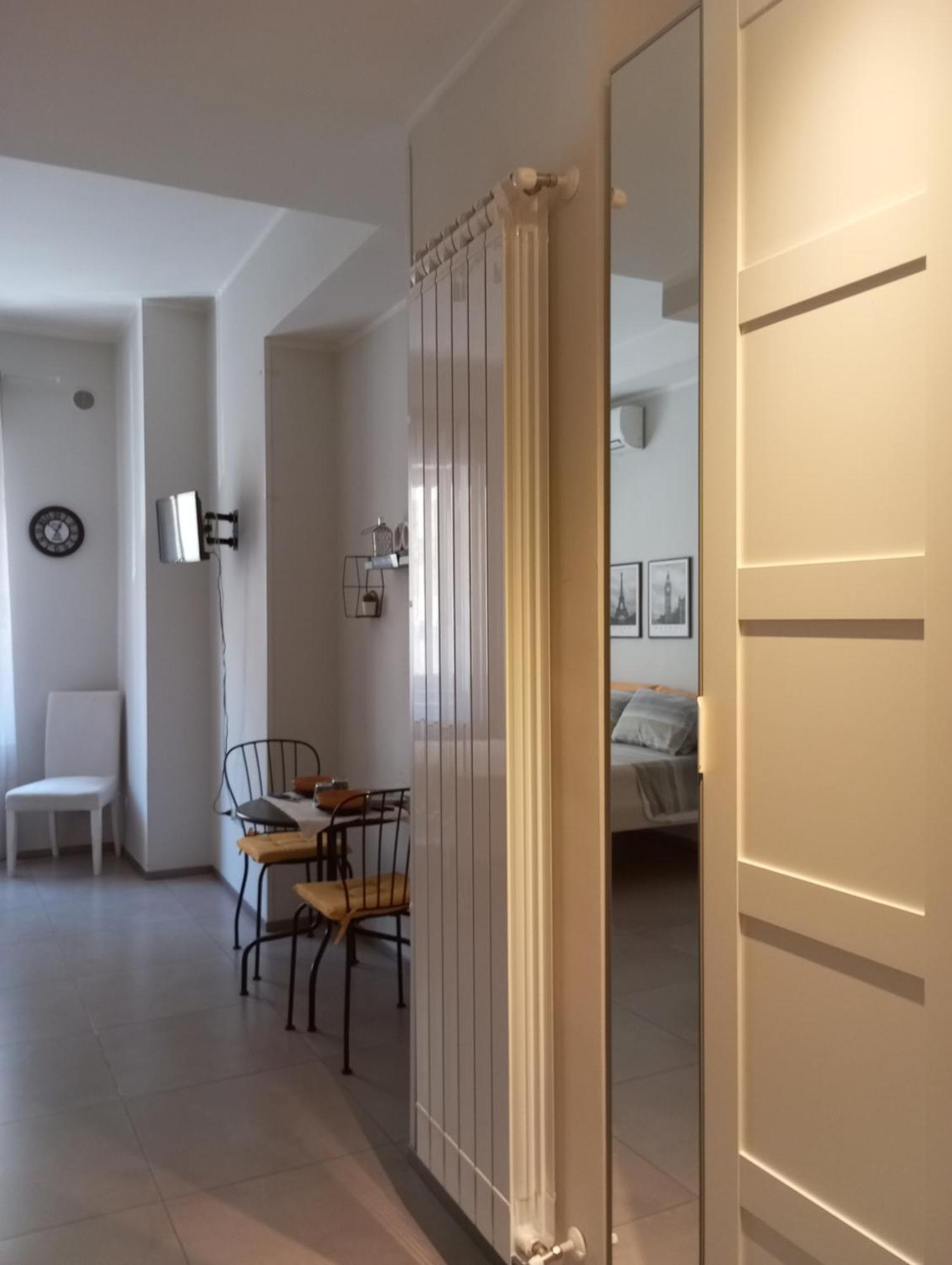 Holidaystudio Appartamento In Centro ซาแลร์โน ภายนอก รูปภาพ